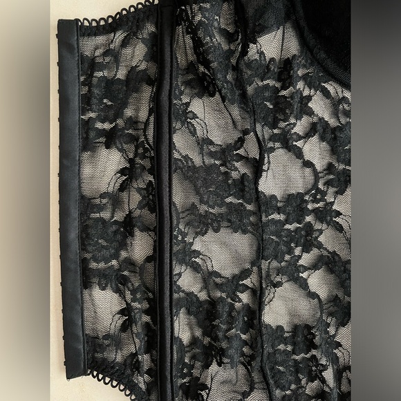 💋🔥 Lace Corset | Bustier | Lingerie | Hook-and-Eye | Adjustable | Padded Cups - Picture 9 of 14